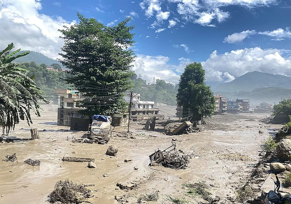 Riada en Nepal, en directo: muertos, desaparecidos y última hora de las víctimas por la inundación masiva hoy