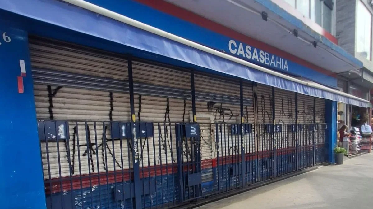 Sindicato cobra explicações da Casas Bahia após 2 mil demissões e fechamento de lojas no Brasil