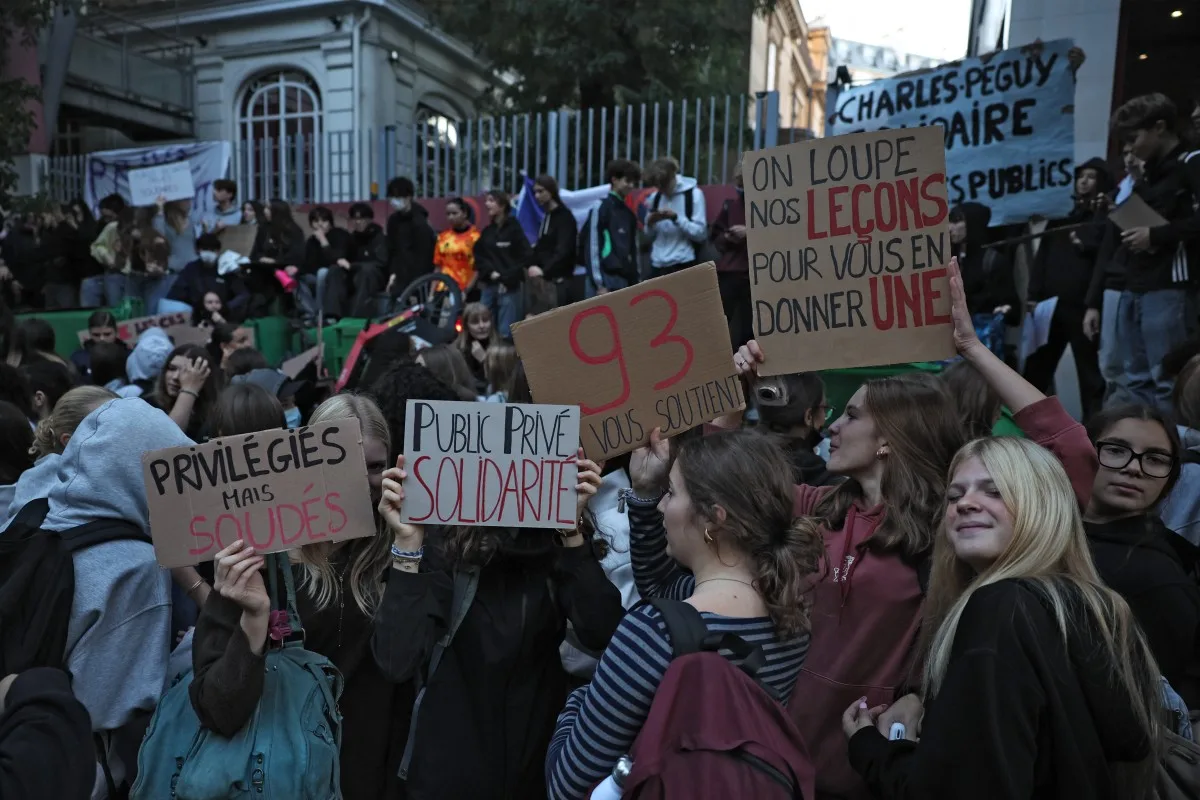 "Nos privilèges ne doivent pas s’arrêter au périphérique" : quand les lycéens du privé se mobilisent