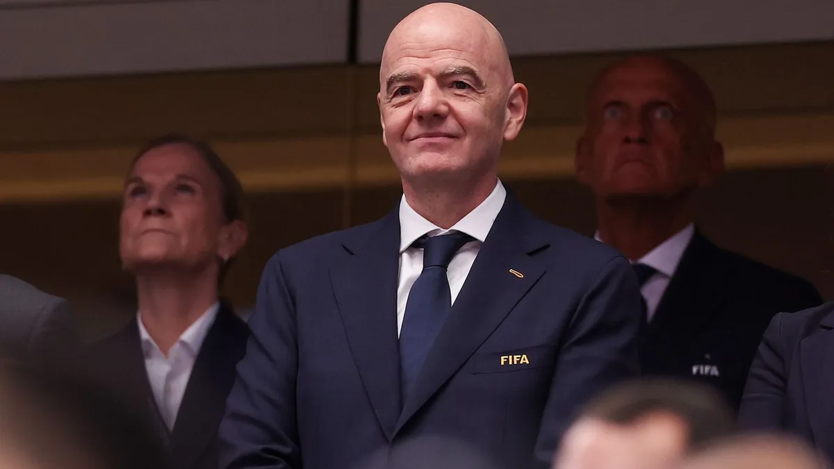 Fußball-Politik: FIFA-Dementi: Kein zusätzliches Gehalt für Infantino