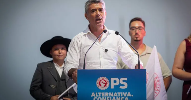 Educação. Carneiro admite pedir comissão de inquérito
