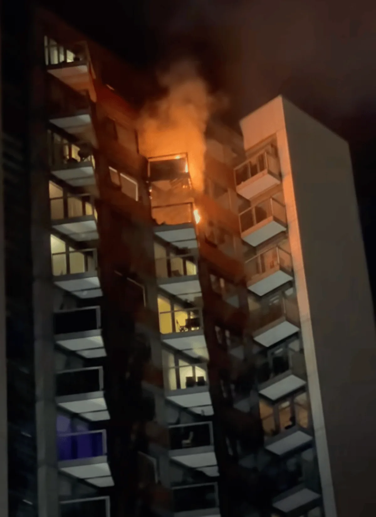London tower block residents tell of 'pandemonium' as they fled fatal fire on 17th floor