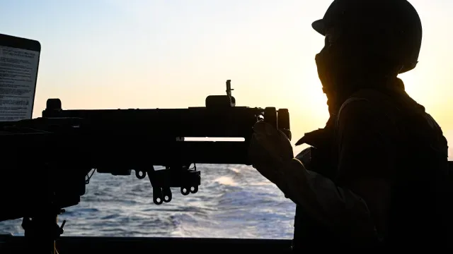 EUA intercetaram mais de 60 navios desde novo bloqueio a portos iranianos