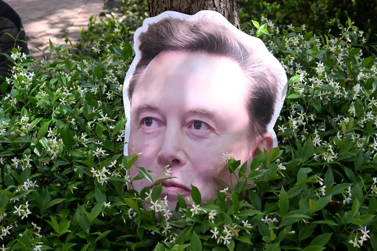 Elon Musk’s Evil Floating Head Era Has Begun