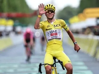 Tour de France. Le maillot jaune change d’équipementier