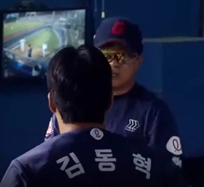 "너 기 안 좋은데 왜?" 후회할 말이었다..김동혁 매직, 나승엽 VR 번복 2루타→고승민 만루포, 끝내 터진 김태형 감독의 너털웃음