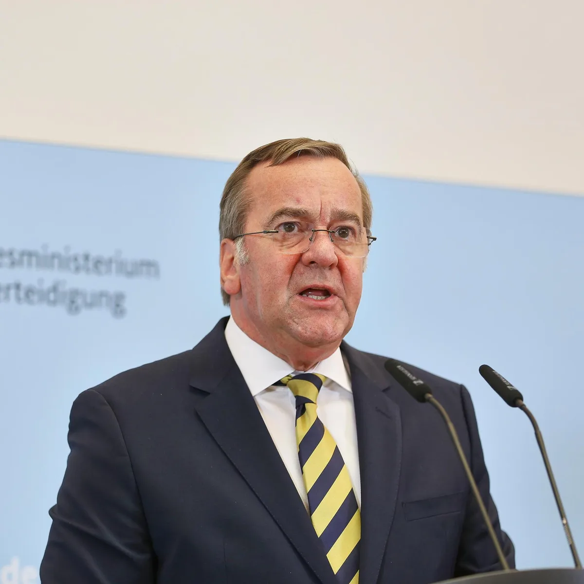 Skandal in Weißenfels - "Widerwärtiger" Sex-Wettbewerb in Bundeswehr gemeldet: Pistorius droht Soldaten mit Härte