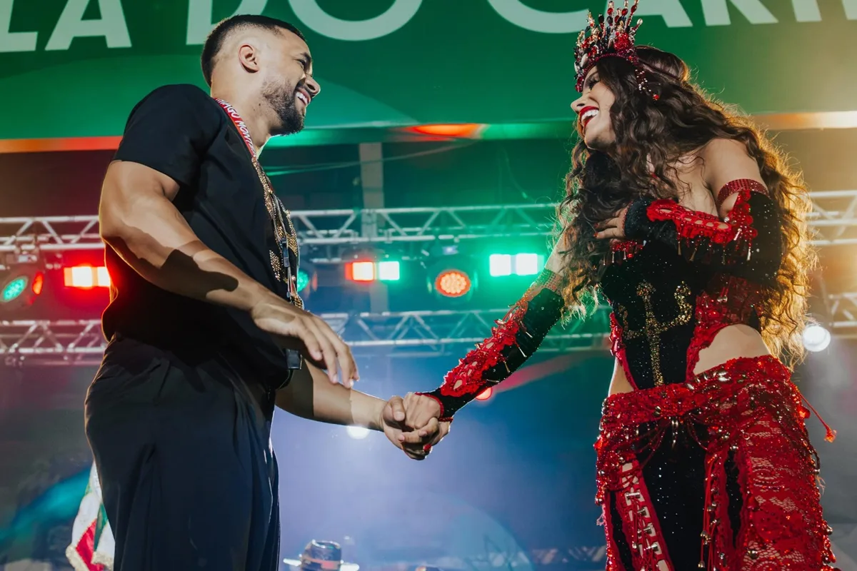 "De outras vidas", diz Mestre Fafá sobre conexão com Anitta na Grande Rio