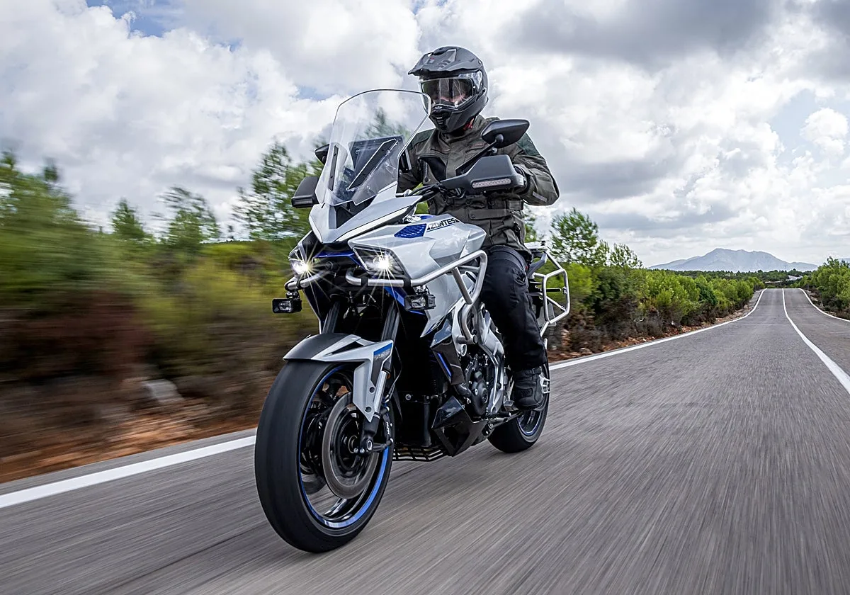 Prueba Zontes 703T: Un golpe en la mesa de las sport-touring