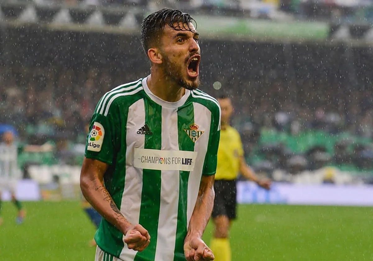 La reacción de Dani Ceballos, ya en Sevilla, tras cerrarse su regreso al Betis: «Vuelvo a casa»