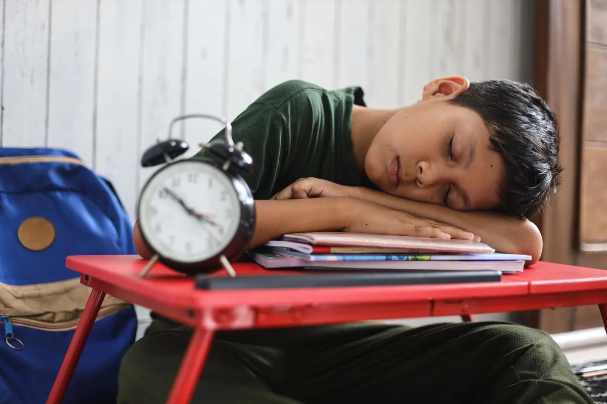 Rentrée scolaire : comment faire « reprendre le rythme » aux enfants avant le jour J