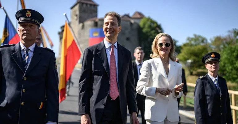 Liechtenstein muda regras de sucessão ao trono