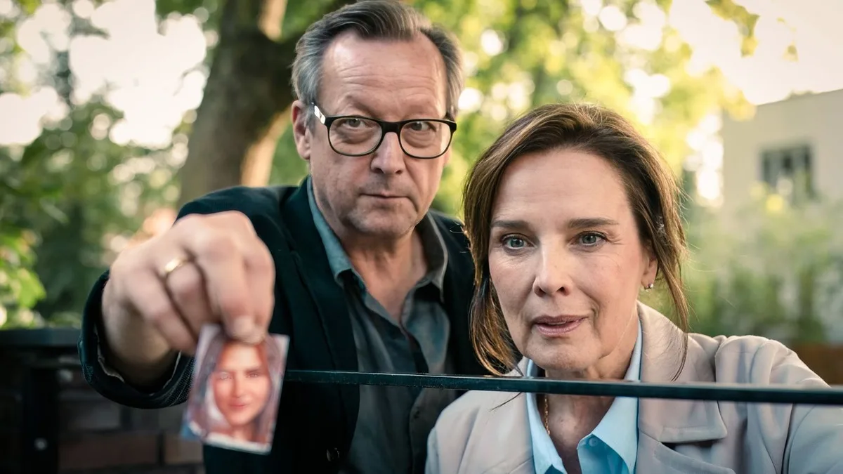 Im Interview zu "Eine Nacht in Bangkok": Désirée Nosbusch und Matthias Brandt über Filme, "die nicht lauter sein wollen als das Leben"