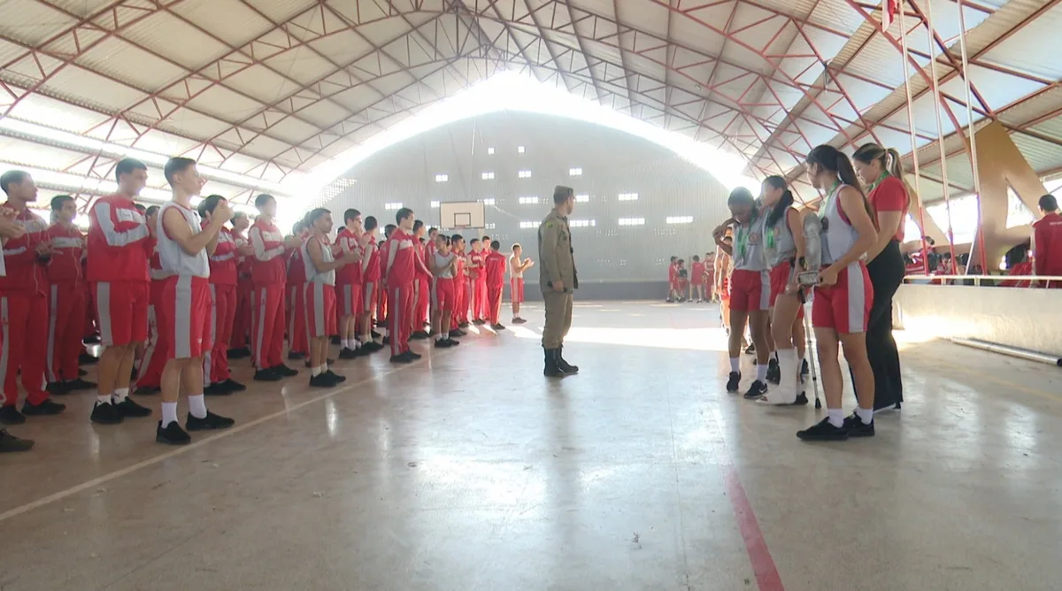 Time do Colégio Militar Dom Pedro II é recebido com homenagem no Acre após prata nos JEBs Sub-18