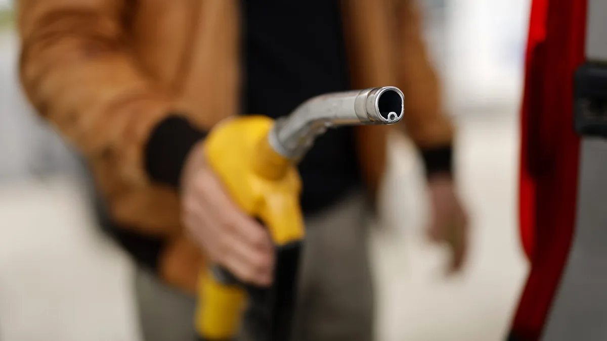 Combustíveis voltam a subir. Gasóleo aumenta 3,5 cêntimos e gasolina sobe 2,5 cêntimos