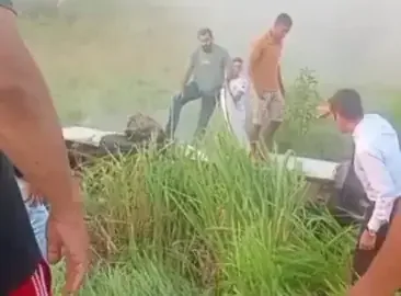 Motorista perde controle e carro cai em ribanceira na BR-364