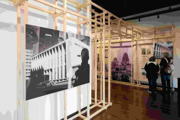 Exposição ‘Olhar Construído’ reúne fotos de Curitiba de 1940 a 2000