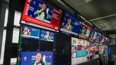 Razzia bei oppositionsnahem Sender Halk TV in der Türkei