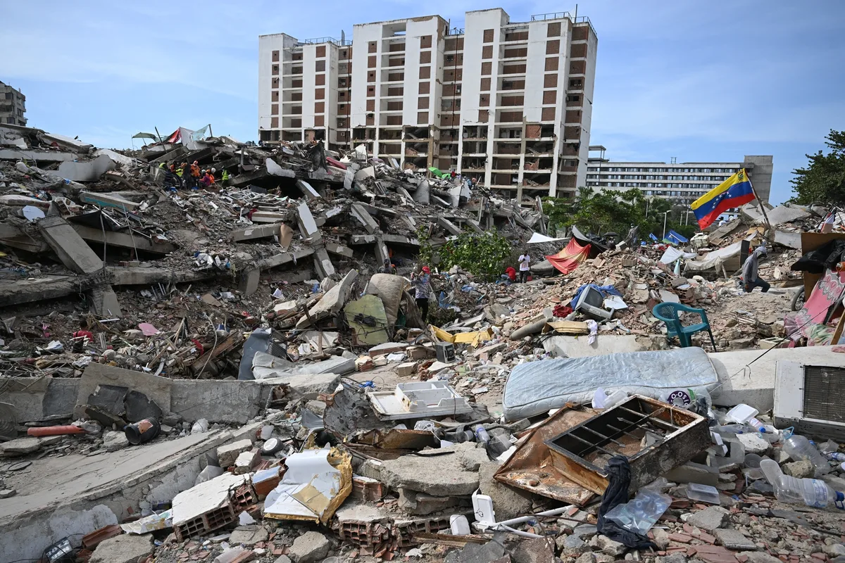 Aumenta a 6.438 el número de muertos por los terremotos en Venezuela