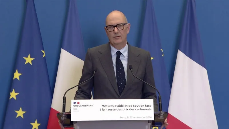 Jusqu'à 2.035 euros de revenus pour toucher les 100 euros, le plafond de la prime employeur remonté à 1.000 euros... Le gouvernement élargit ses aides au carburant à 5,5 millions de personnes