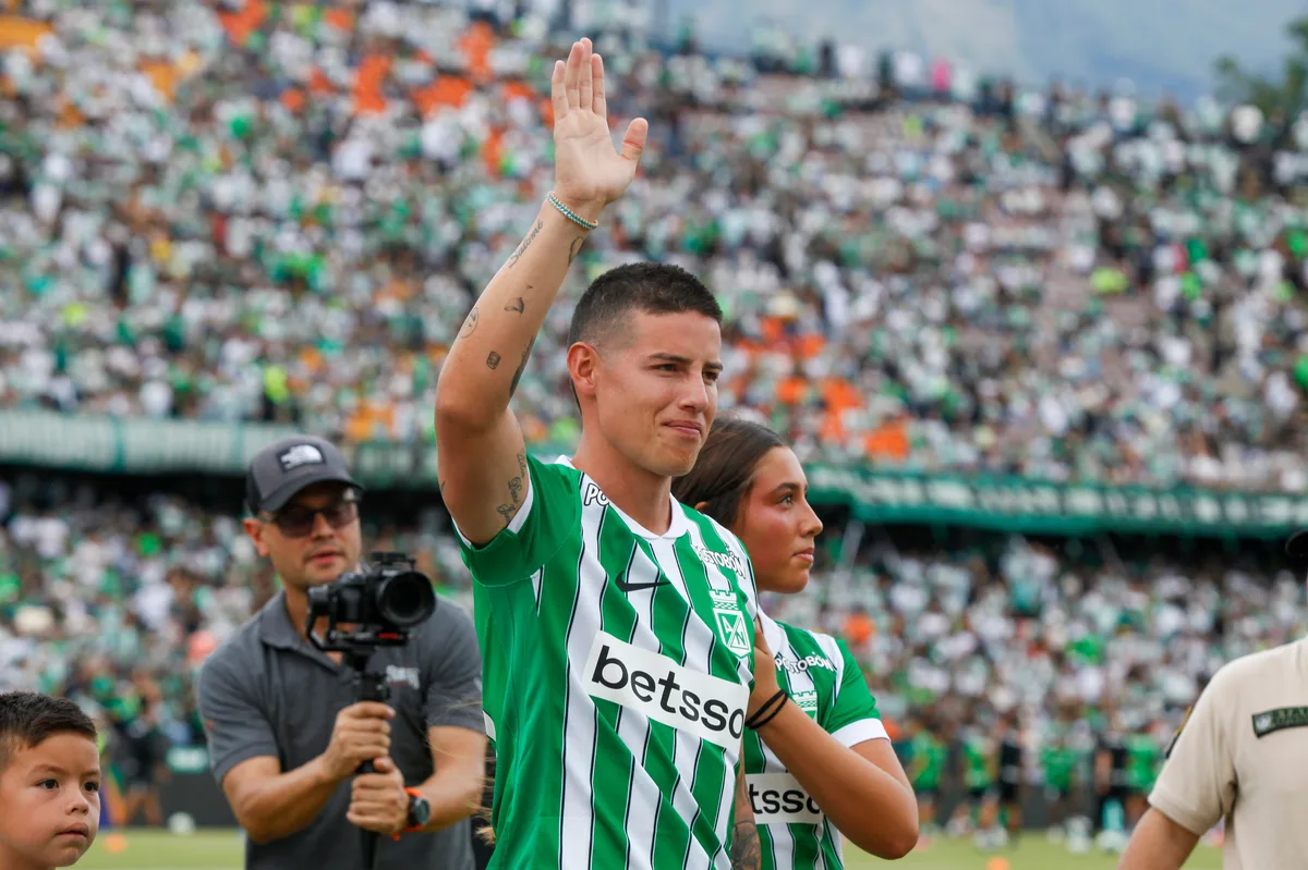 Lucas González definió si James Rodríguez será titular o suplente ante Internacional de Bogotá: esta es la formación inicial