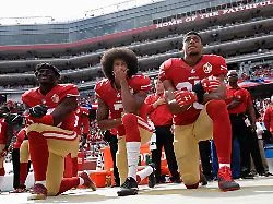 Kaepernick vor zehn Jahren: Der wichtigste Kniefall seit Willy Brandt