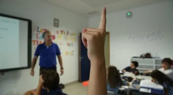 Educação. Mais dinheiro para o básico e secundário, mas propinas no superior ficam mais caras