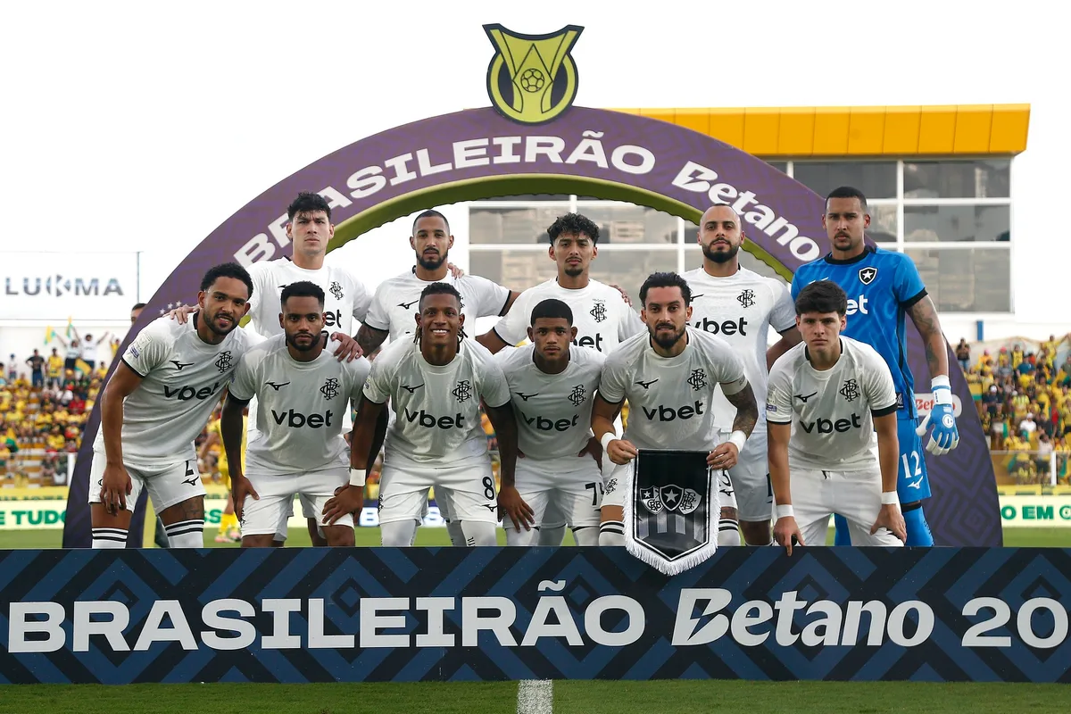 Análise: Botafogo escancara problemas na estreia de Tite e ganha tempo para mudar a rota