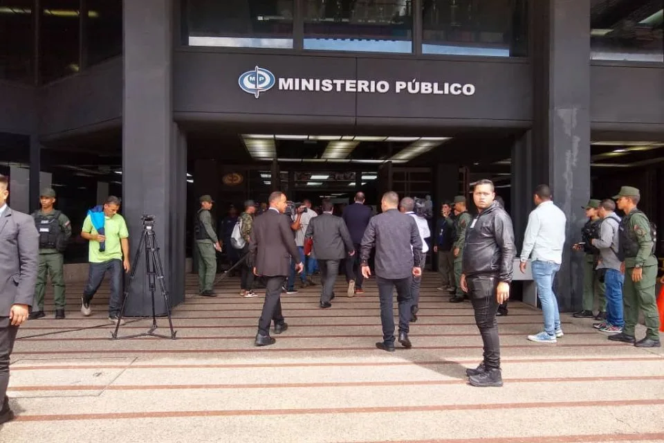 MP ordena eliminar fotos de detenidos de sus redes por debido proceso