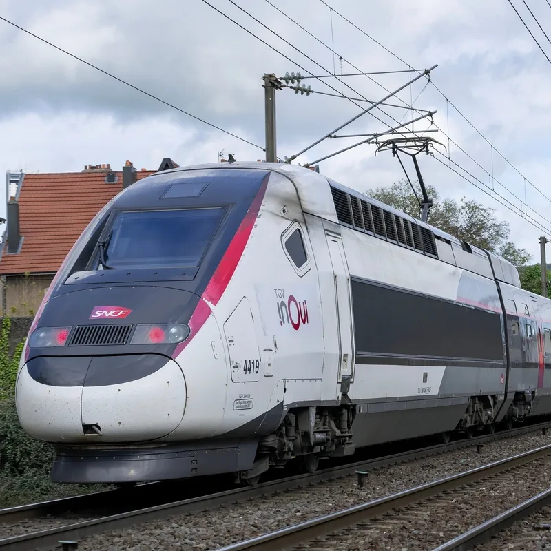 Actualité : TGV Paris-Saint-Malo : un incendie de batterie déclenche l'évacuation de 800 passagers
