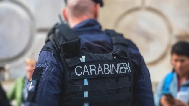 Pai, mãe e filha de cinco anos encontrados mortos em casa em Itália