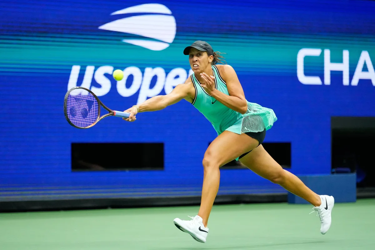 Madison Keys wins in early action at the U.S. Open, while other matches halted by weather