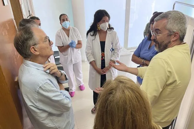 Sanidad prevé contratar más profesionales en Ceuta pero niega que haya colapso o una emergencia sanitaria