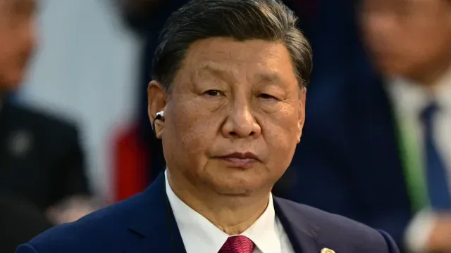 Xi Jinping promete "arrancar pela raiz" dirigentes corruptos no PCC