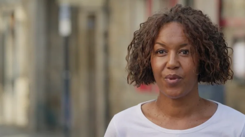 Cette crêpière bretonne dépose deux plaintes après plus d’un an à subir des insultes racistes