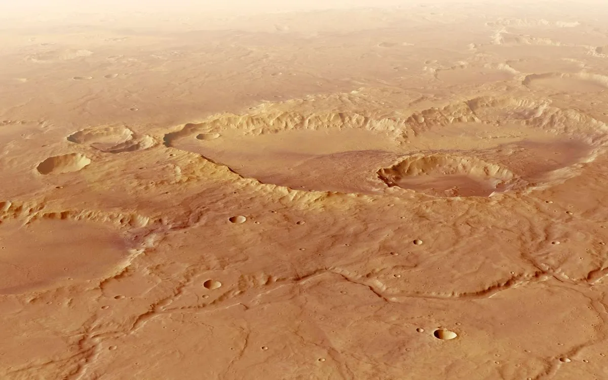 Le cratère de « Seul sur Mars » se dévoile dans un voyage saisissant au-dessus de la planète rouge