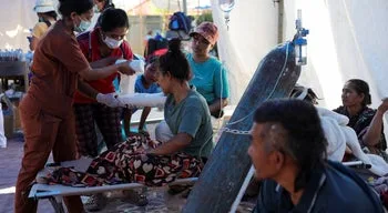 Sismo na Indonésia deixou milhares de pessoas desalojadas