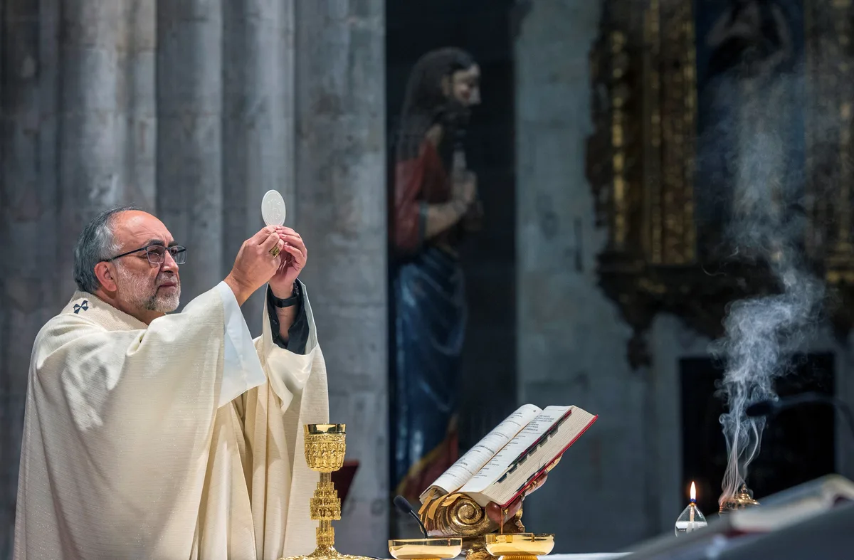 El arzobispo de Oviedo llama a la “reconquista” frente a “la pretensión marroquí”