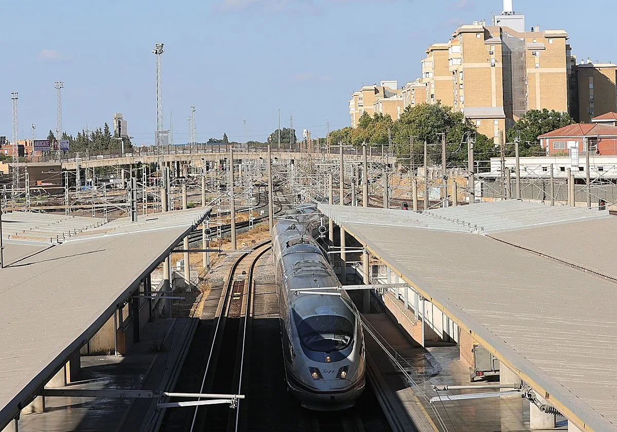 La Junta exige que el tren al aeropuerto pase por Sevilla Este