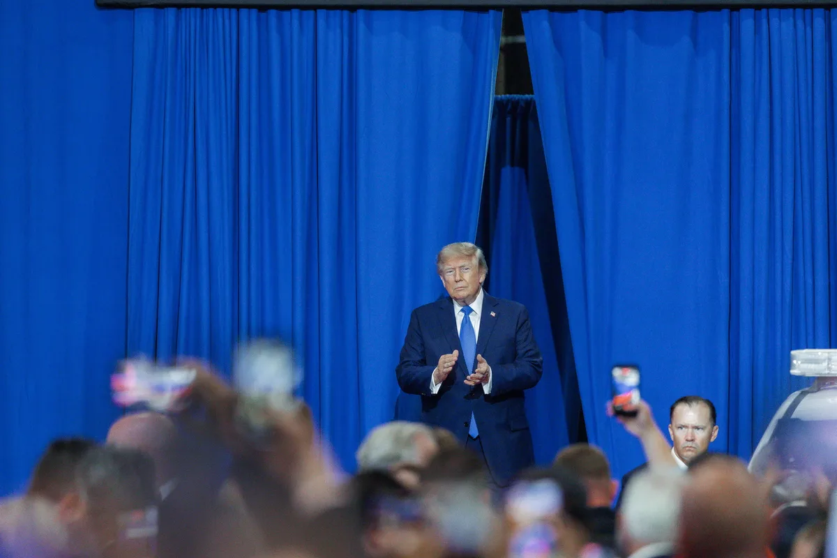 Trump impone aranceles de hasta el 100% a los drones para contener a China