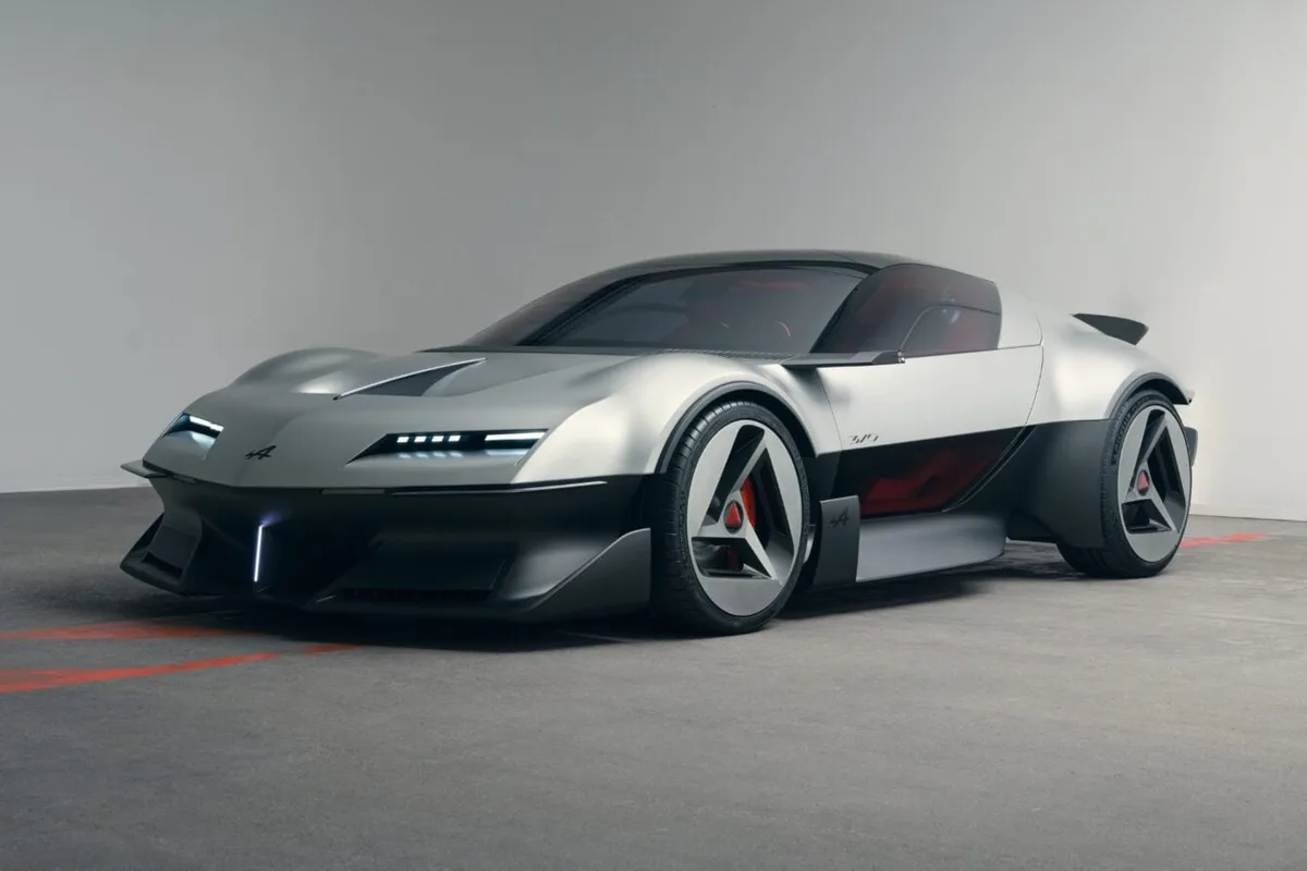 Alpine crée la sensation au Mondial de l’Auto avec l’A310 Vision, une superbe alternative à la Porsche 911