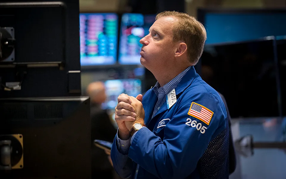Wall Street abre no ‘vermelho’, pressionado pelo aumento do preço do petróleo