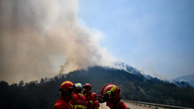 Três dos quatro bombeiros feridos em Arouca estão em estado grave