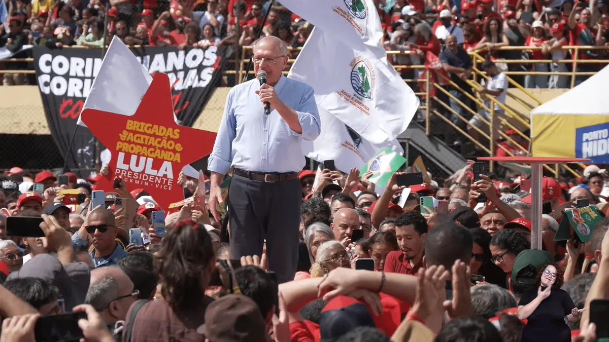 AO VIVO – Alckmin destaca reindustrialização do Brasil com Lula e clama: “pátria livre, soberania”