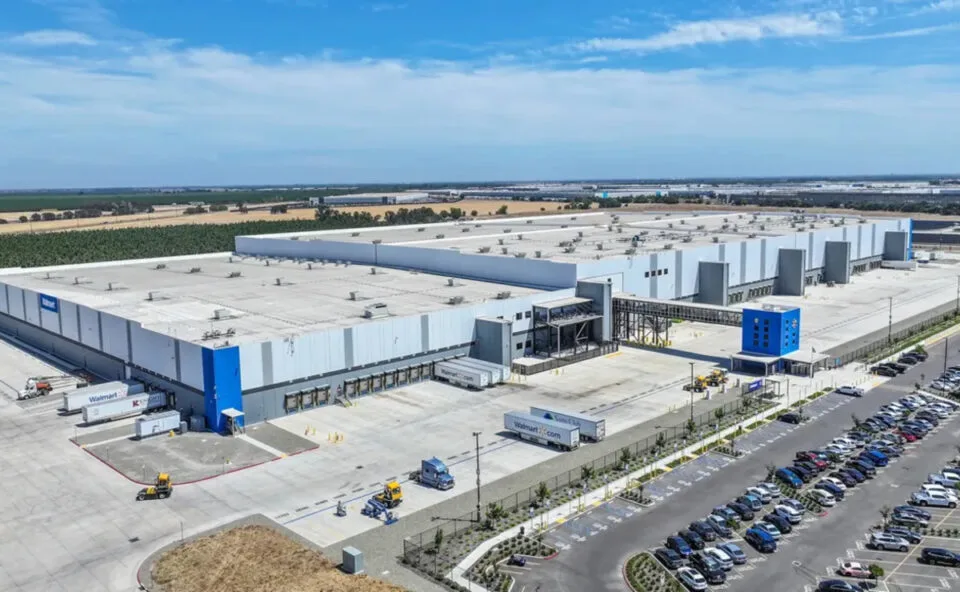 Walmart inaugura centro de distribuição e promete mais de mil novos empregos na Califórnia