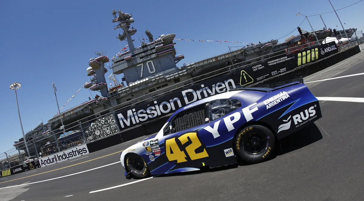 El argentino que busca hacer historia en la NASCAR y la chance de una carrera en nuestro país: “Quieren venir”