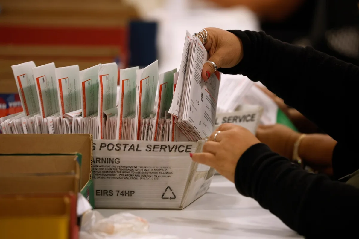 Whistleblower Warns of Chaotic Trump Plan to Meddle With USPS Ballot Processing