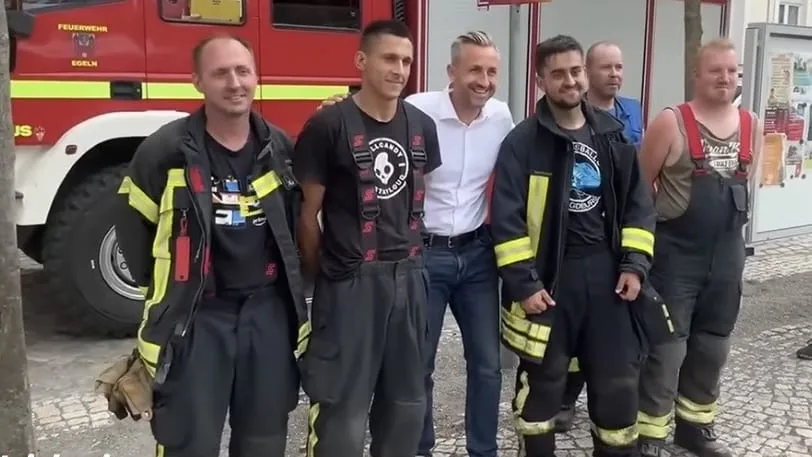 Debatte um Foto im Wahlkampf - Feuerwehrverband kritisiert Auftritt mit AfD