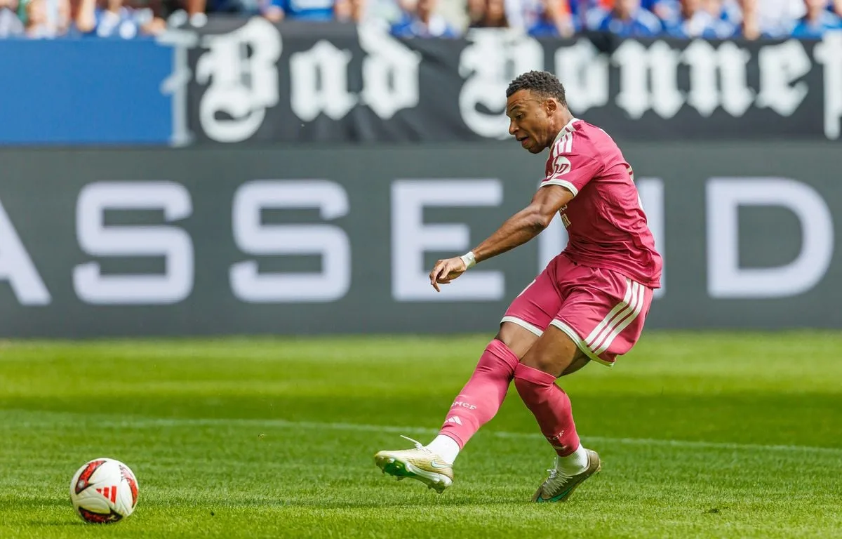 Real Madrid : Kylian Mbappé déjà buteur pour sa première sous Mourinho