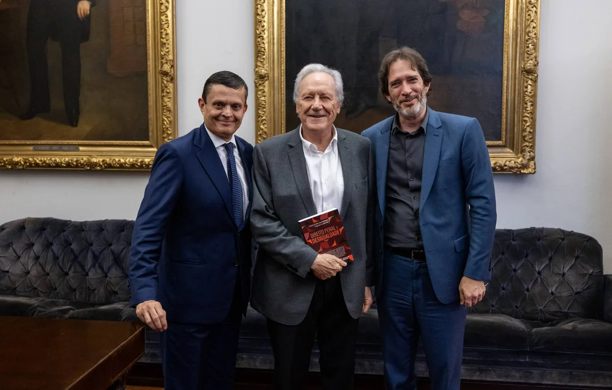 Pierpaolo Bottini e Renato Silveira recebem Lewandowski em lançamento de livro